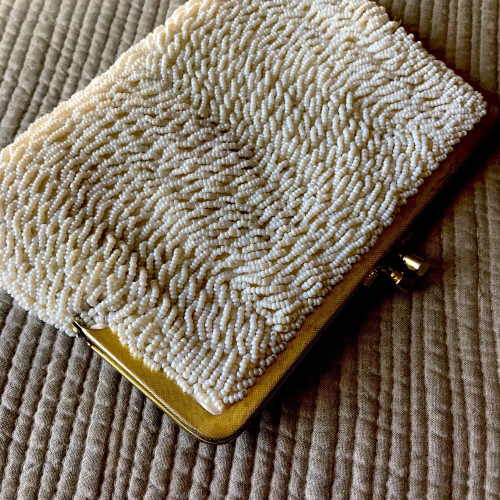 Vintage beaded clutch, Audrey Hepburn @ Oscars